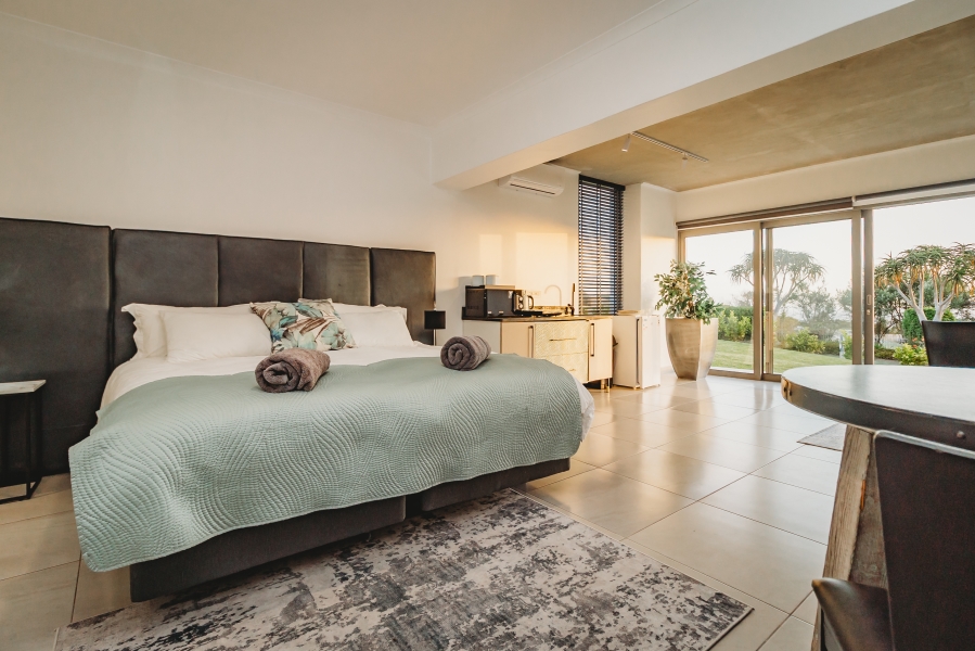 4 Bedroom Property for Sale in Herolds Bay Western Cape